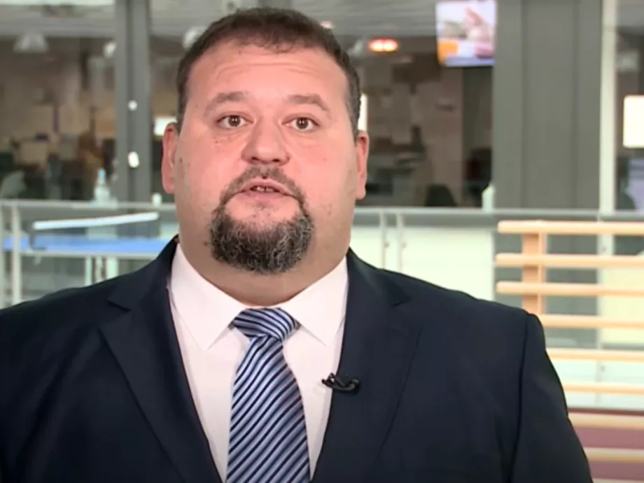 Távozik a közmédiától Bende Balázs