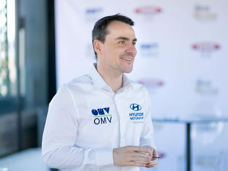 Folytatódik az OMV és Michelisz Norbert együttműködése