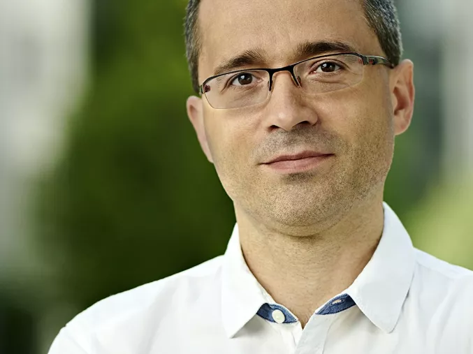 A Group M-től igazolt vezetőt az Adaptive Media