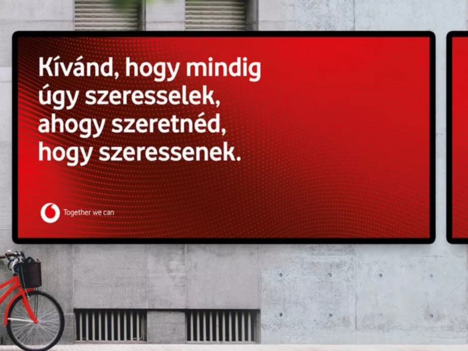 Révész Sándor néhány kikötéssel engedte a Vodafone-nak, hogy használják a reklámjukban az Ajándék című dalt