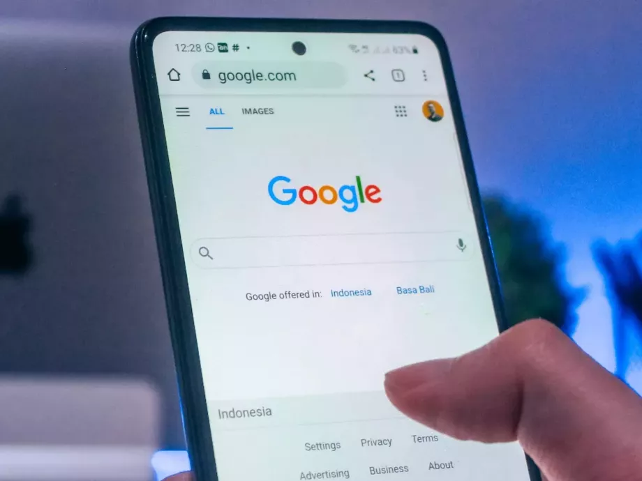 12 ezer embert küld el a Google anyavállalata