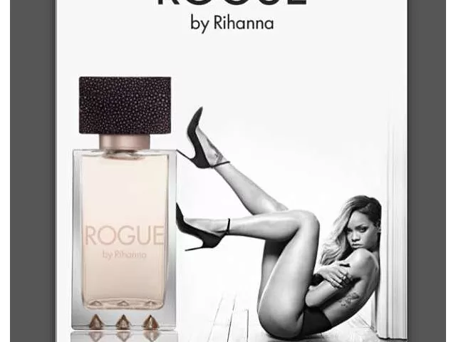 Túl szexi volt a Rihanna parfümreklámja
