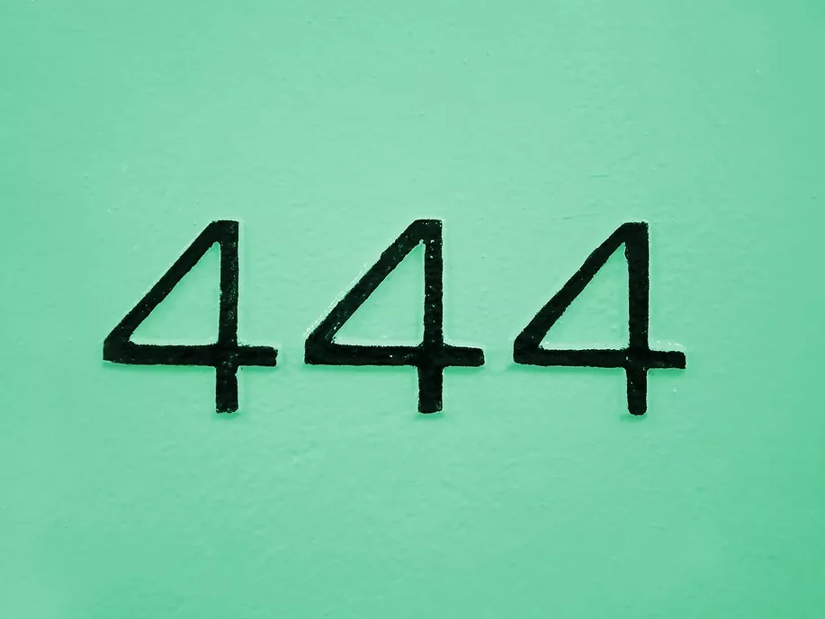 A 444 moderálni fogja a kommenteket