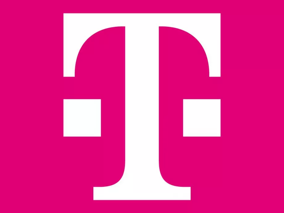 Magyar Telekom úttörő PDOOH-kampánya: adatvezérelt digitális közterületi megoldásokkal tesztelik a jövőt