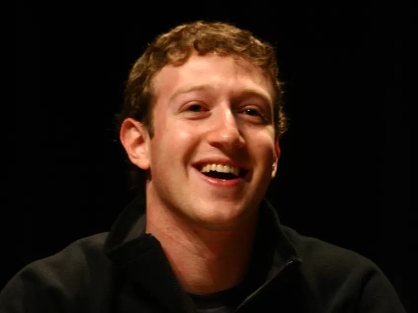 Ijesztő kísérletet végez a szomszédban a Facebook