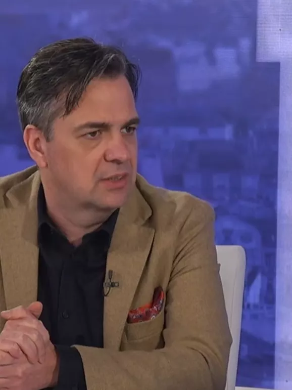 Főszerkesztőváltás az ATV Híradó élén, Szirmay Dávid is a csatornához igazol