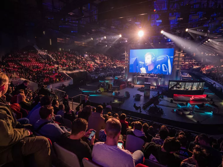 A New Land/Lounge nyerte a kormány e-sport népszerűsítésre kiírt tenderét