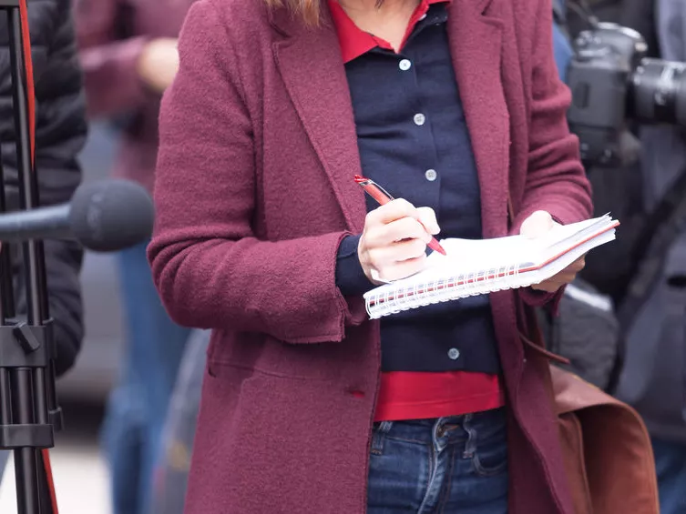 Nem tetszett a kórháznak amit írt, őrizetbe vették a szerb újságírót