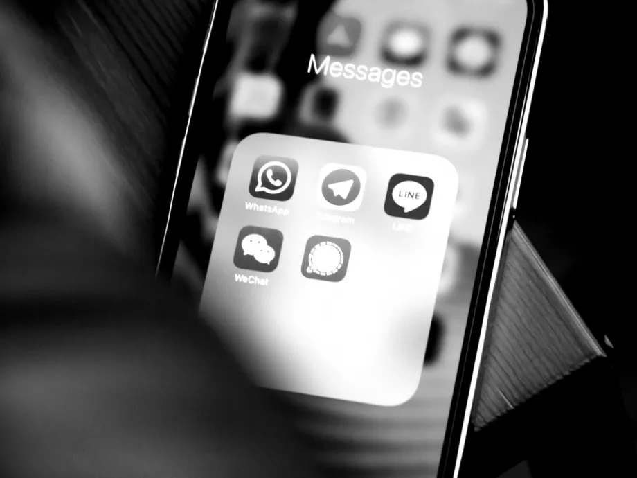 Oroszország belenyúlt a digitális kommunikáció piacába – WhatsApp- és Telegram-hívások blokkolva