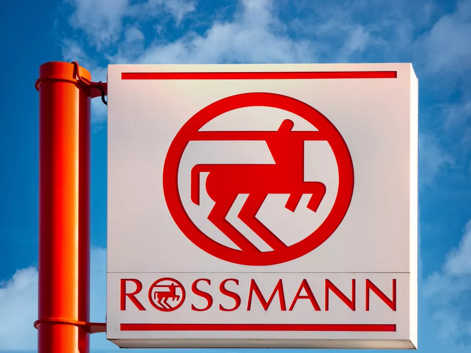 Úgy kiakadt a Rossmann-főnök Elon Muskra, hogy nem vesz több Teslát