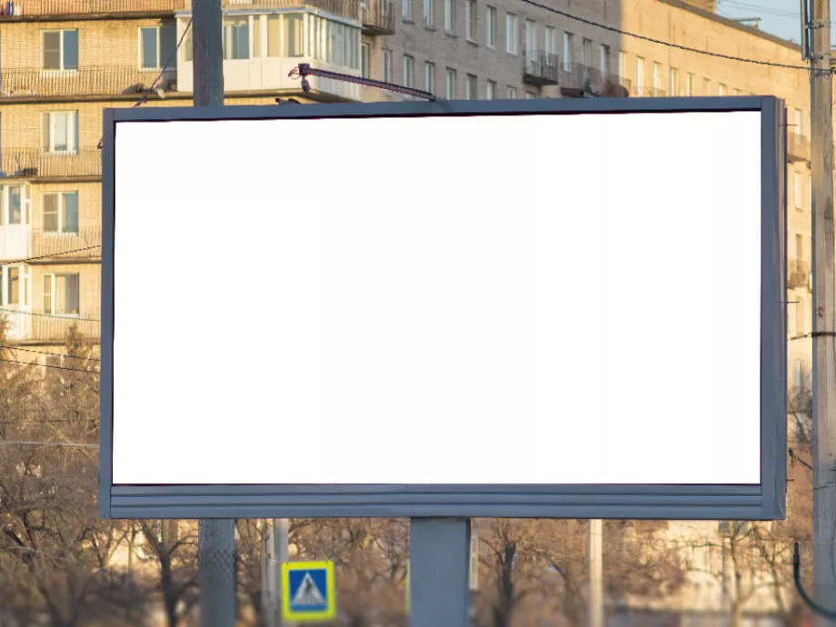 Plakáttörvény: megfelelő átmeneti időt, differenciált szabályozást kér az MRSZ