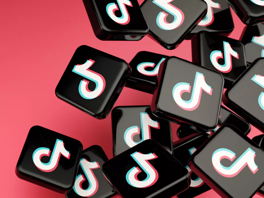 A Gazdasági Versenyhivatal vizsgálatot indított, a Tik-Tok változtatott