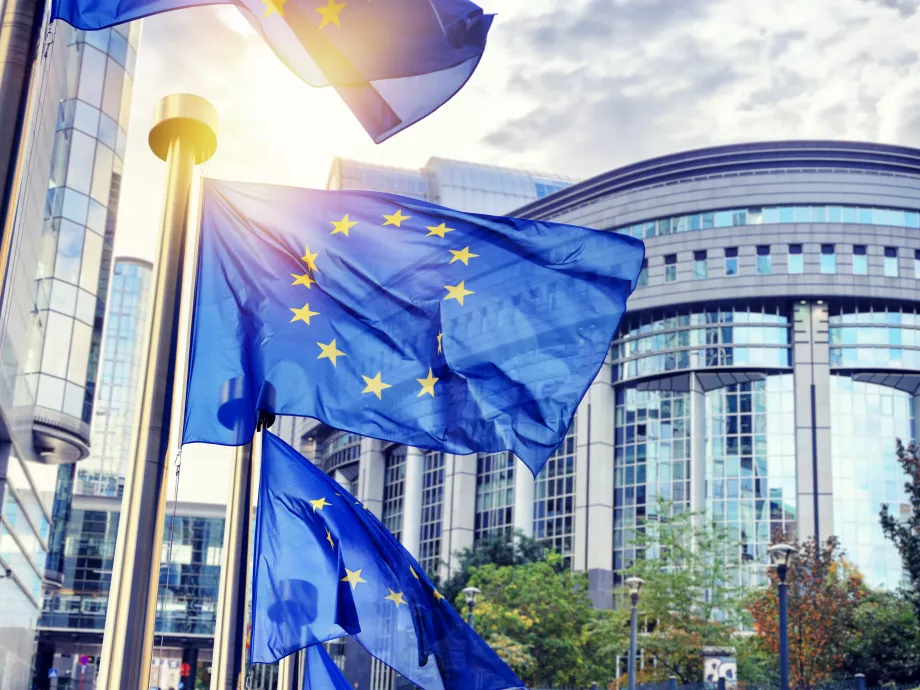 Szabályozza az Európai Parlament a politikai hirdetéseket