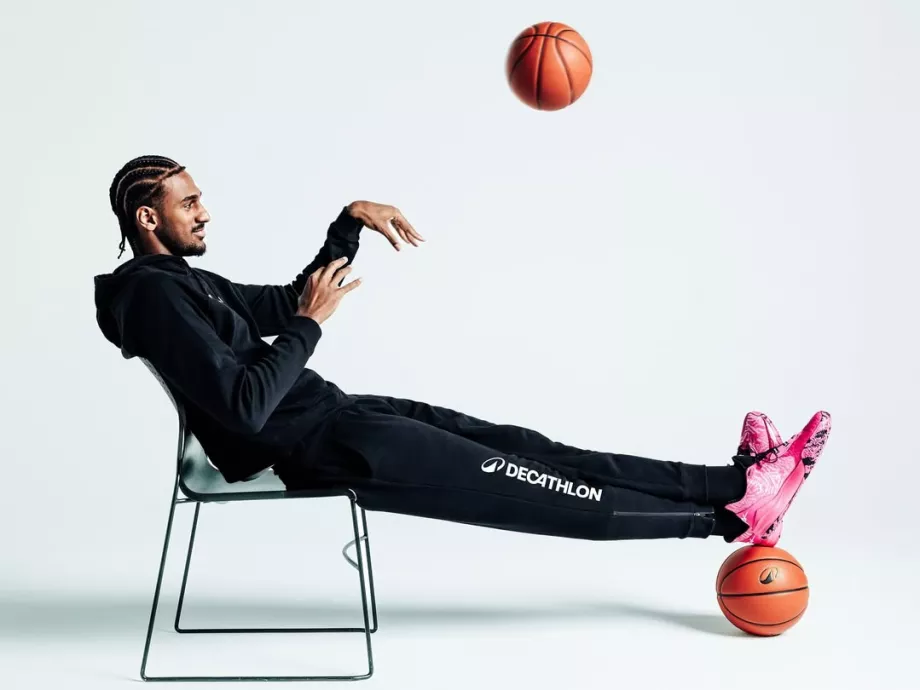 A Decathlon bejelentette együttműködését a Washington Wizards játékosával, Alex Sarr-ral