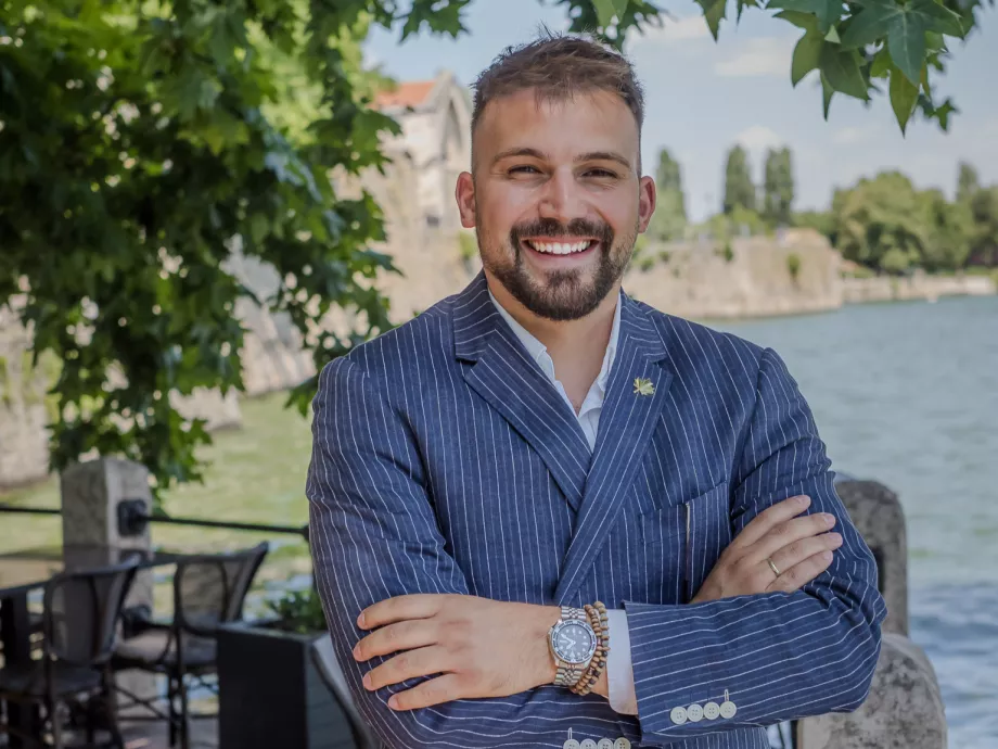 Bayer Bence a Platán Tata új marketingigazgatója