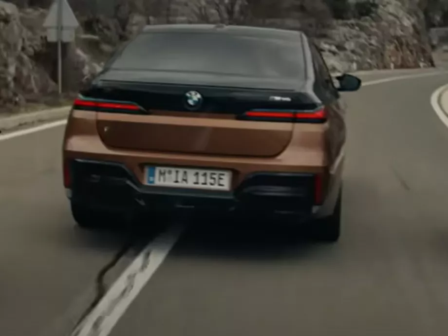 Uma Thurman is villan a BMW minimozijában