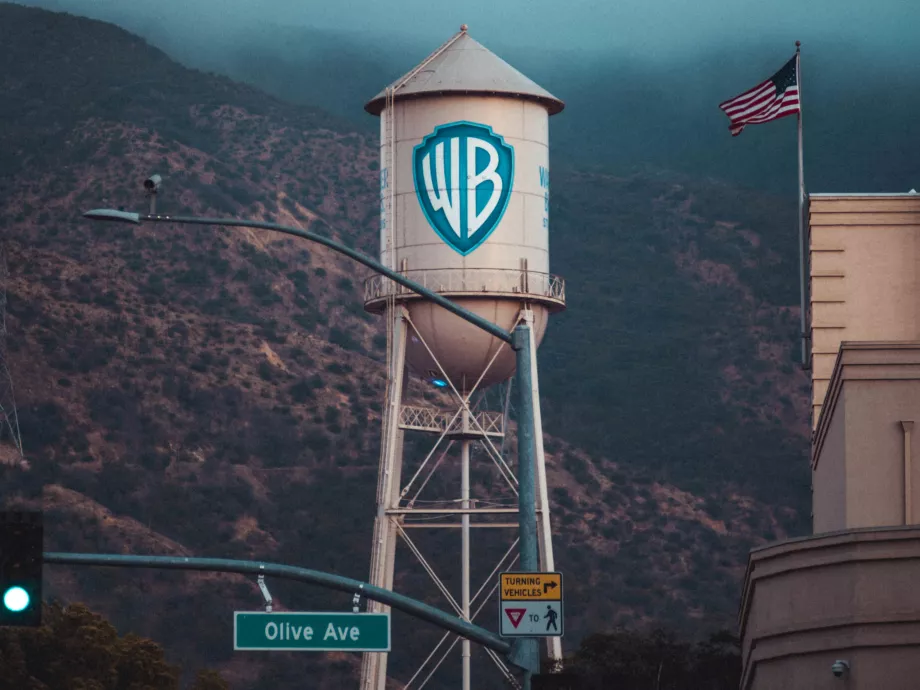 A Paramount tovább küzd a Warnerért a Netflix ellen