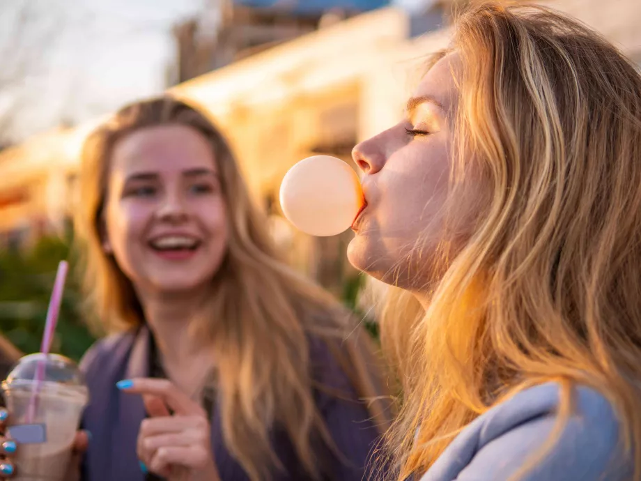 7000 éve rágjuk – de hogyan lett a rágógumiból globális ikon?