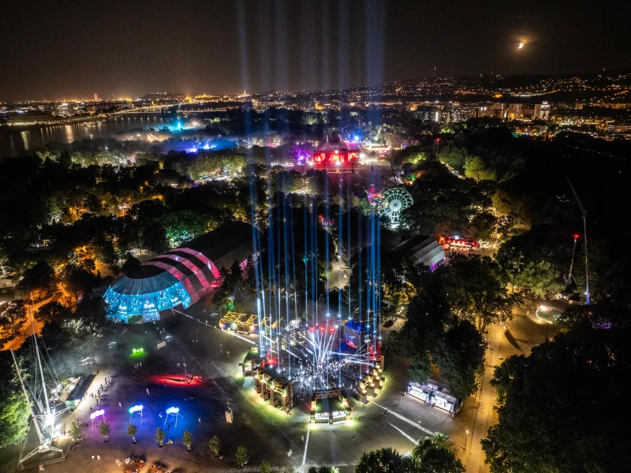 Mobiladatokból is kiderül, honnan érkeztek idén legtöbben a Szigetre