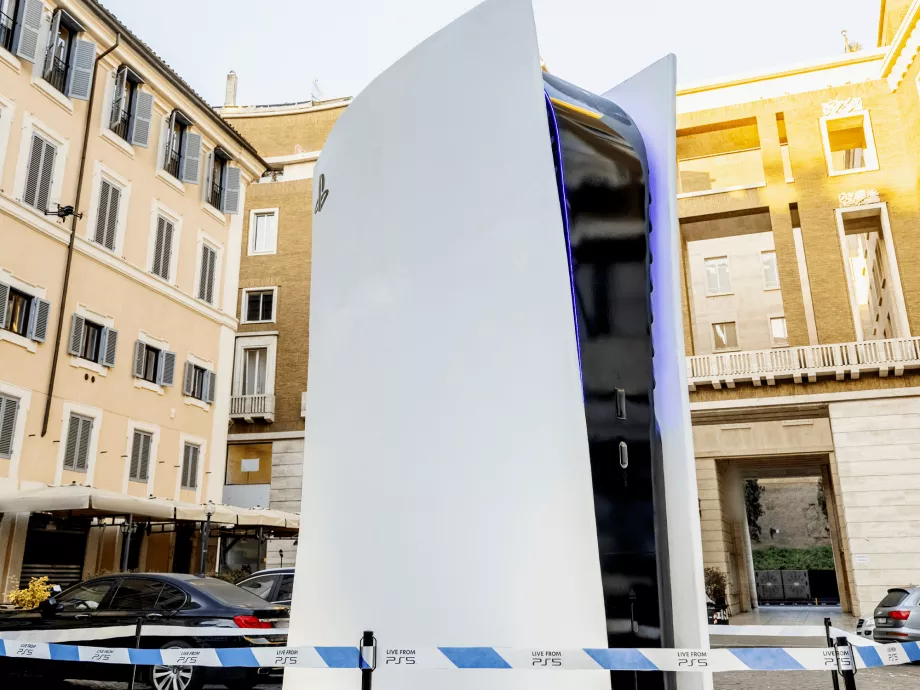 Hatalmas PS5-ökkel szórta meg a világot a Sony