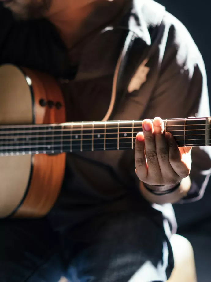 Rákapcsolt a Spotify az AI-zenék elleni harcra: 50 millió számot szűrtek ki