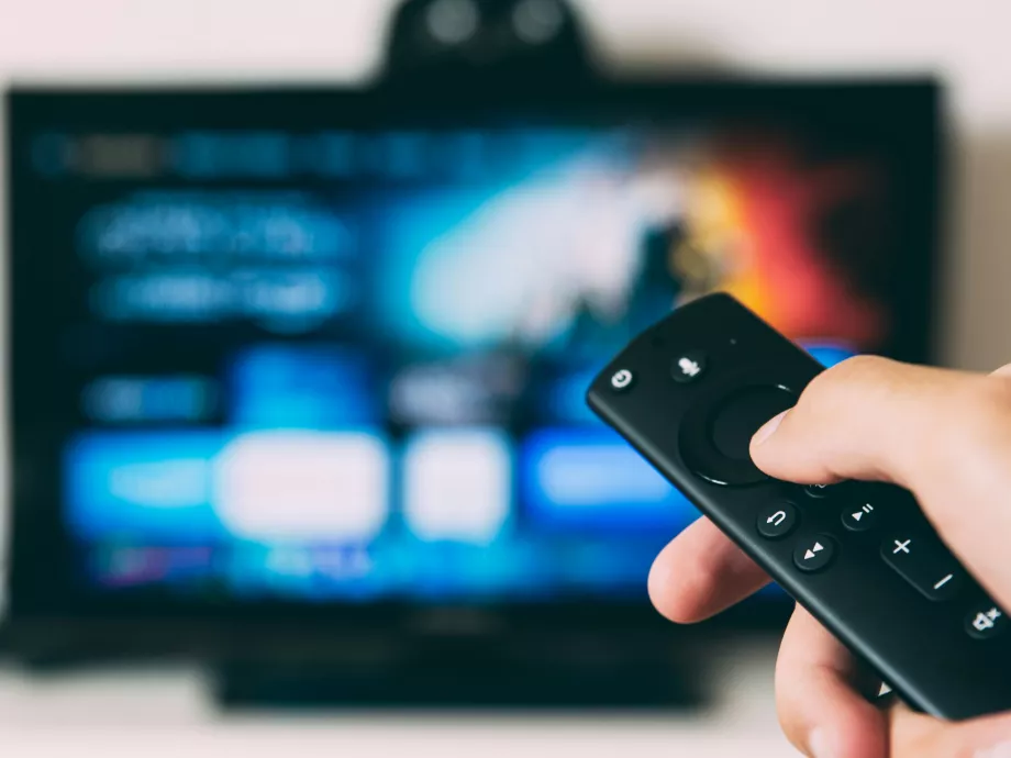 November végén megszűnik a One fizetős földfelszíni tévéje – egyre többen keresnek online alternatívát