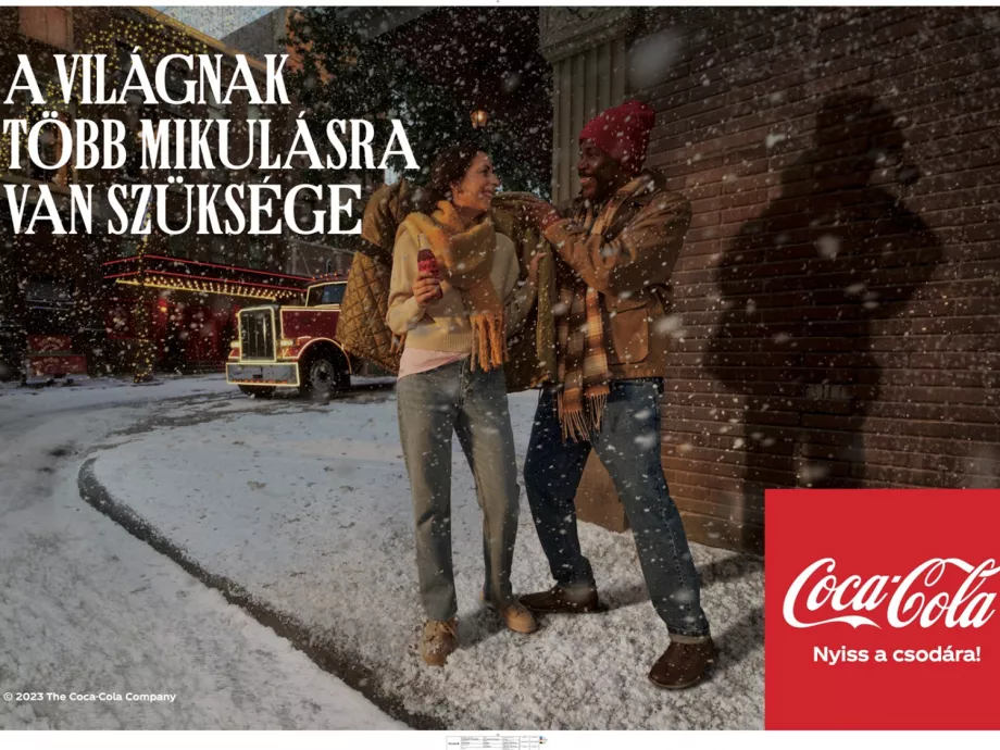Mikulásokkal töltené meg a glóbuszt a karácsonyra készülő Coca-Cola