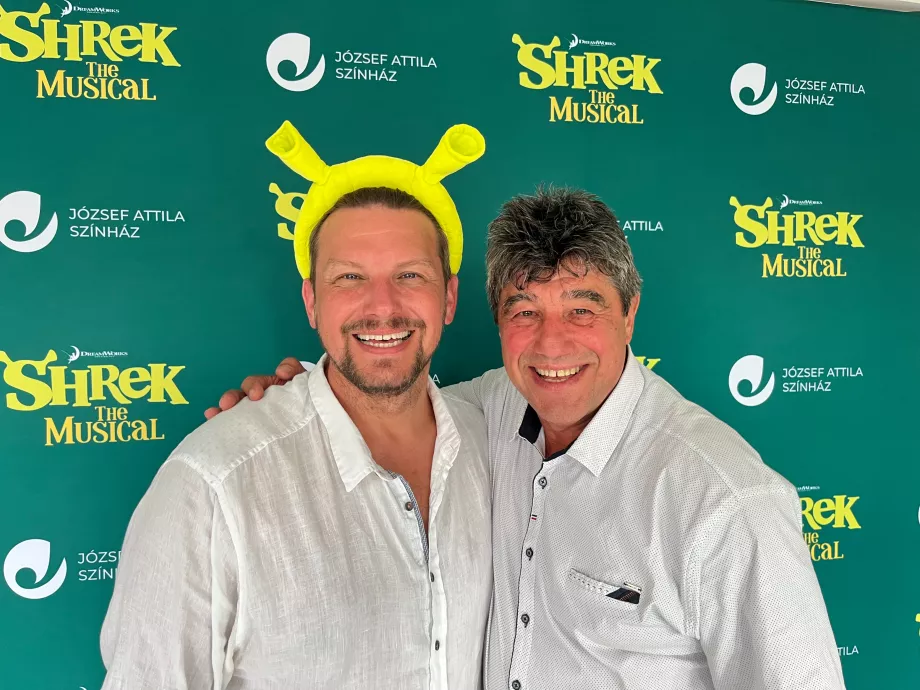 Három Shrek, három arc – új szereposztással tér vissza a Shrek a József Attila Színházban