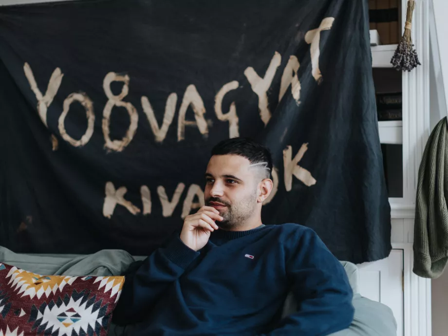 Kíváncsi vagy, milyen dalt hoz össze egy nap alatt Beton.Hofi, a Carson Coma, Lil Frakk vagy a Valmar? Most meghallgathatod!
