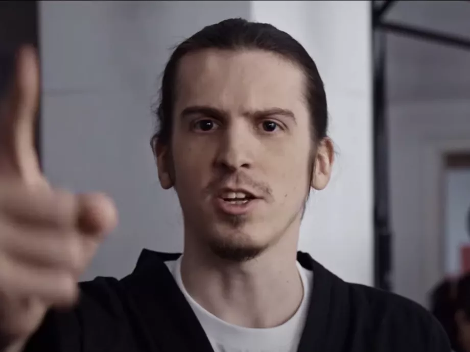 „Rohadt sárga!” „Mit keresel itt?” „Beszélj magyarul!” „Takarodj haza!”