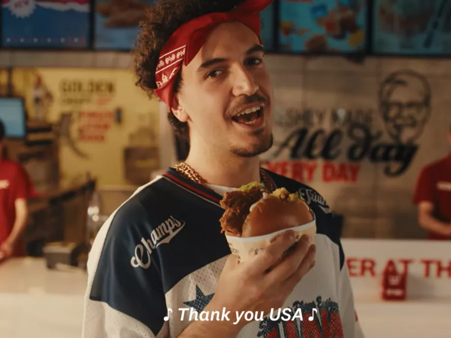„Tenk jú for búrger kentáki”: Koszovó bizarr reklámban ad hálát Amerikának és a KFC-nek