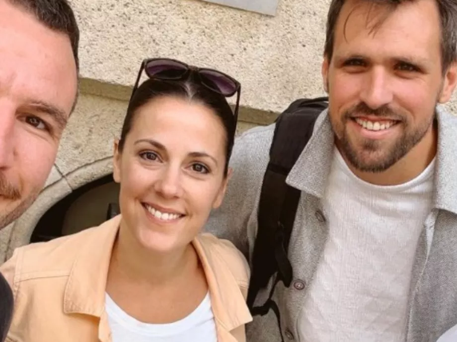 Benyújtotta a Nemzeti Választási Irodának népszavazási kezdeményezését a Loupe