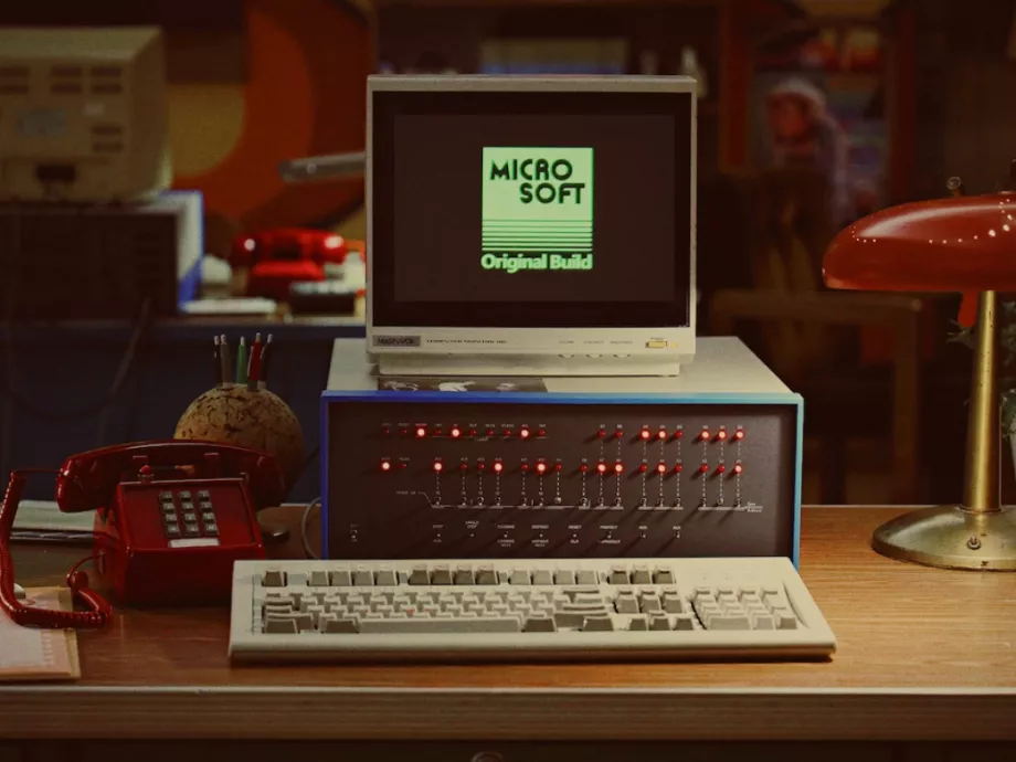 70-es évekbeli garázs modern technológiával felszerelve