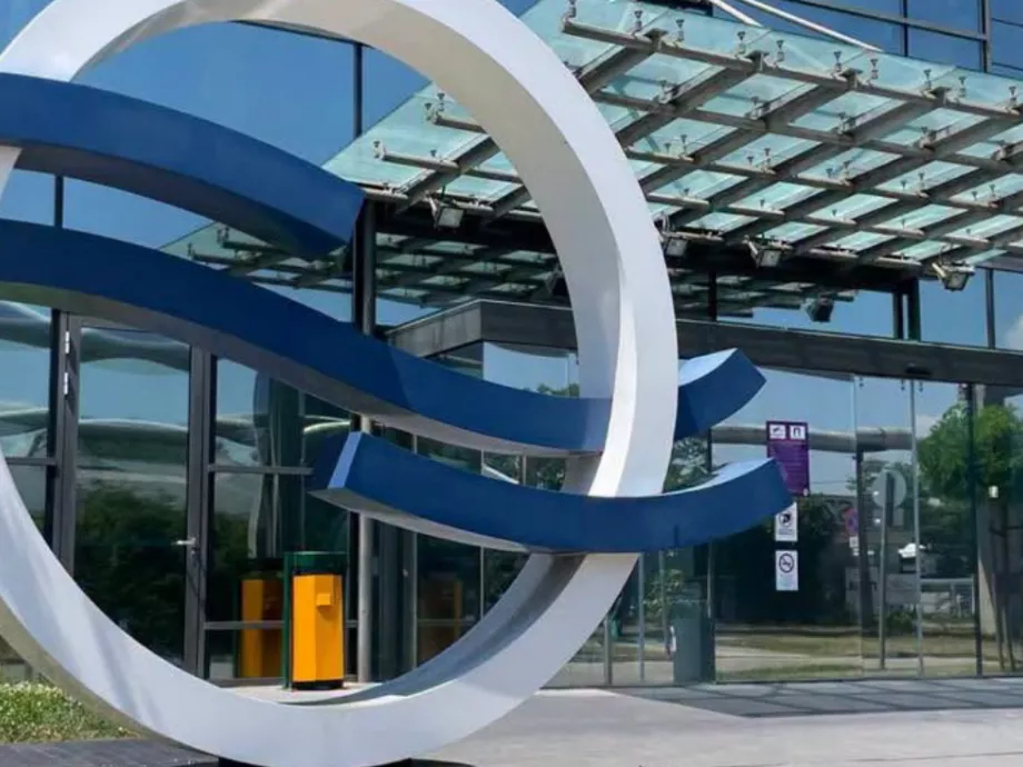 Több mint 200 milliót kaptak távozó MTVA dolgozók