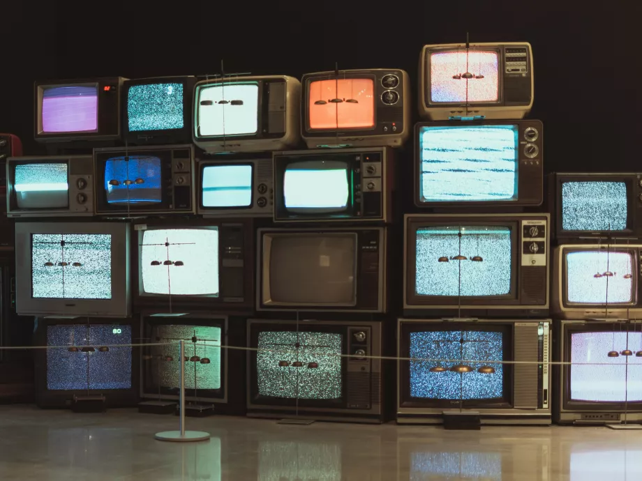 Hiába tör előre a streaming, még mindig él és virul a lineáris tévé