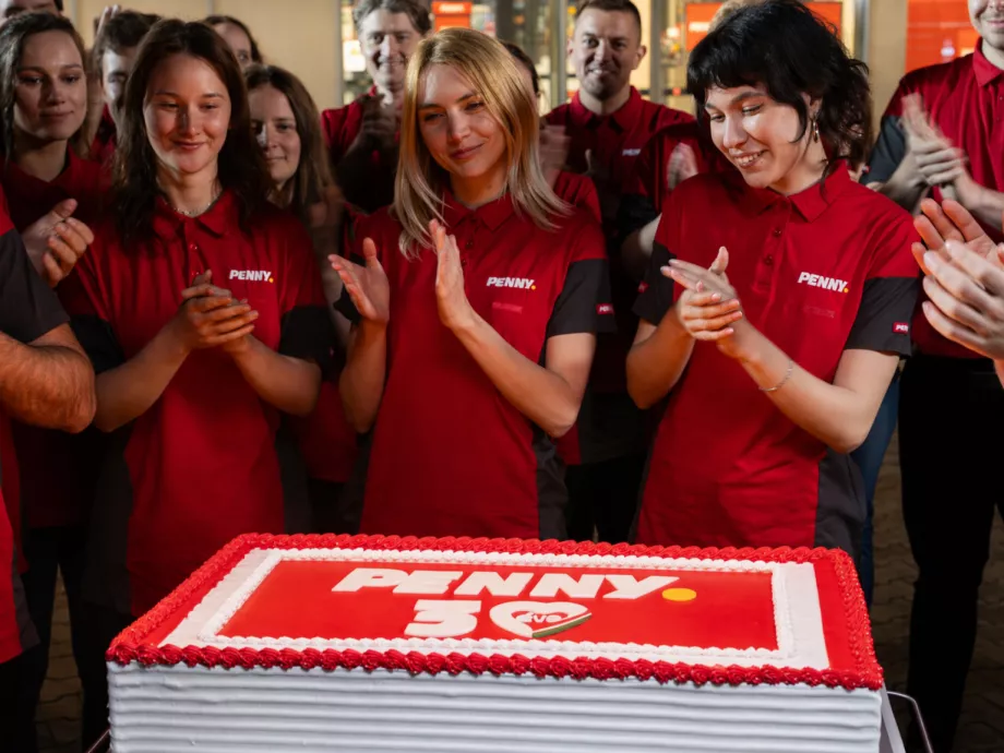 Mindig, minden élethelyzetben a vásárlók mellett: születésnapi kampánnyal jelentkezett a PENNY