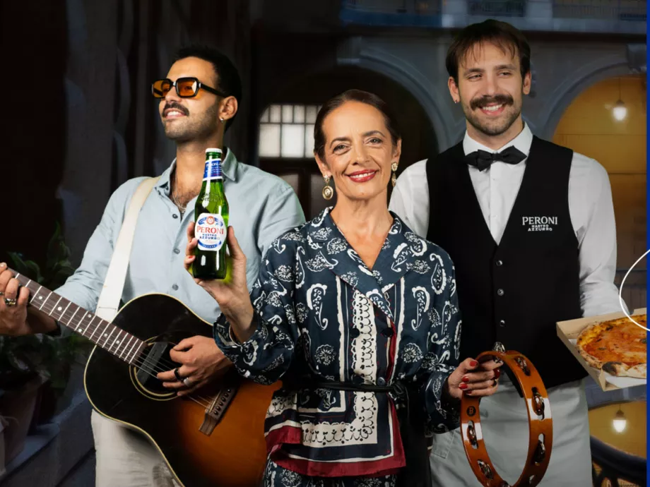 Nonna vezet, Vittorio felszolgál, Francesco gitározik: házhoz jön a Dolce Vita