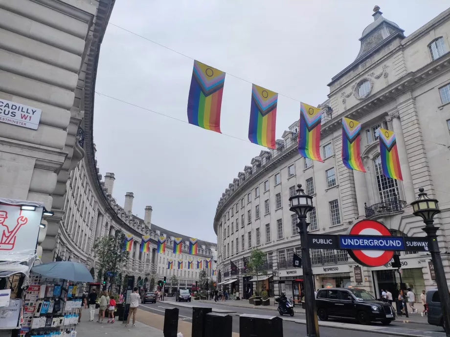 What is in the air? Pride & Privacy Londonból