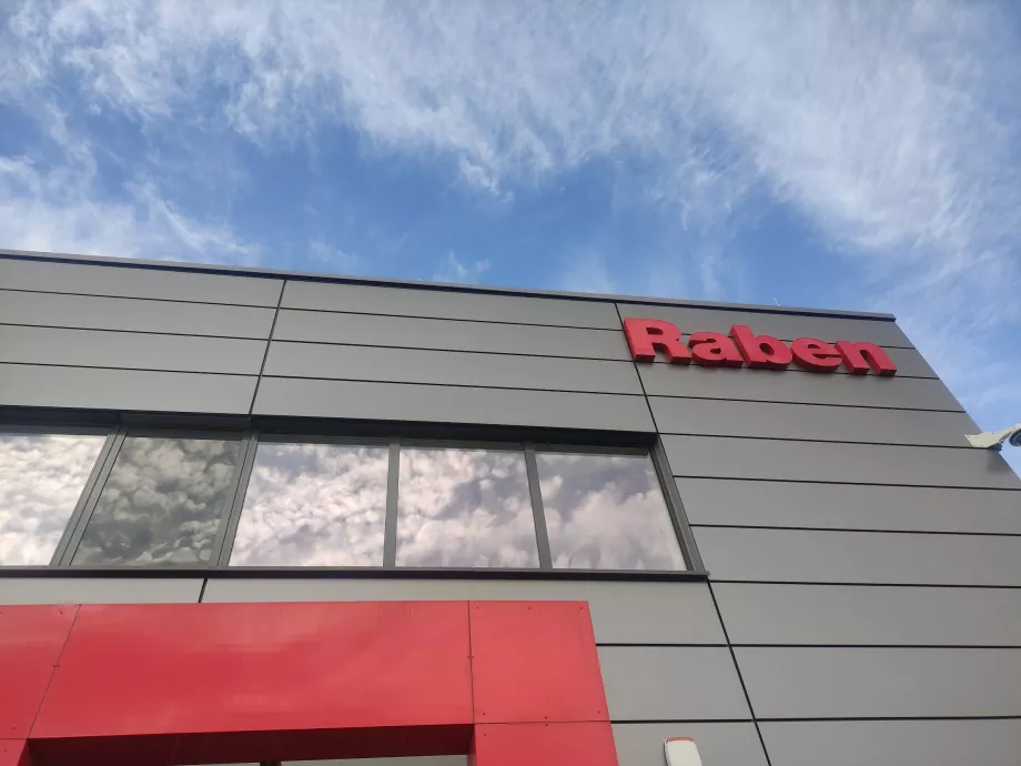 A FleishmanHillard nyerte el a Raben kommunikációs tenderét