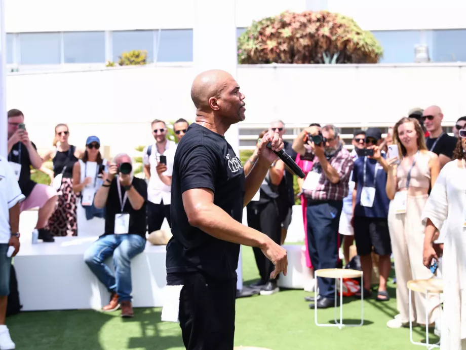 „A hiphop olyan erős műfaj, hogy akár egy háborút is megállítana”