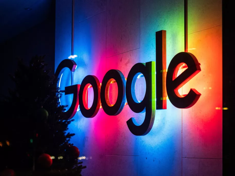 Több száz reklámértékesítőnek mondott fel a Google