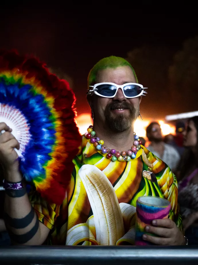 Sivatagi show, inklúzió, retro glamour – Sziget 2026 képekben