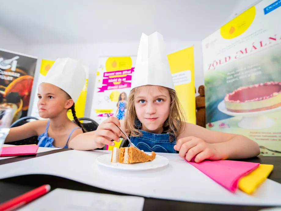 Gyerekzsűri választotta ki a cukorbeteg Barbie tortáját